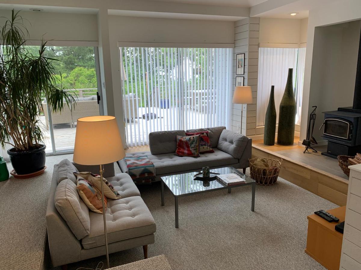 Forest By The Sea Rentals Merville Екстер'єр фото
